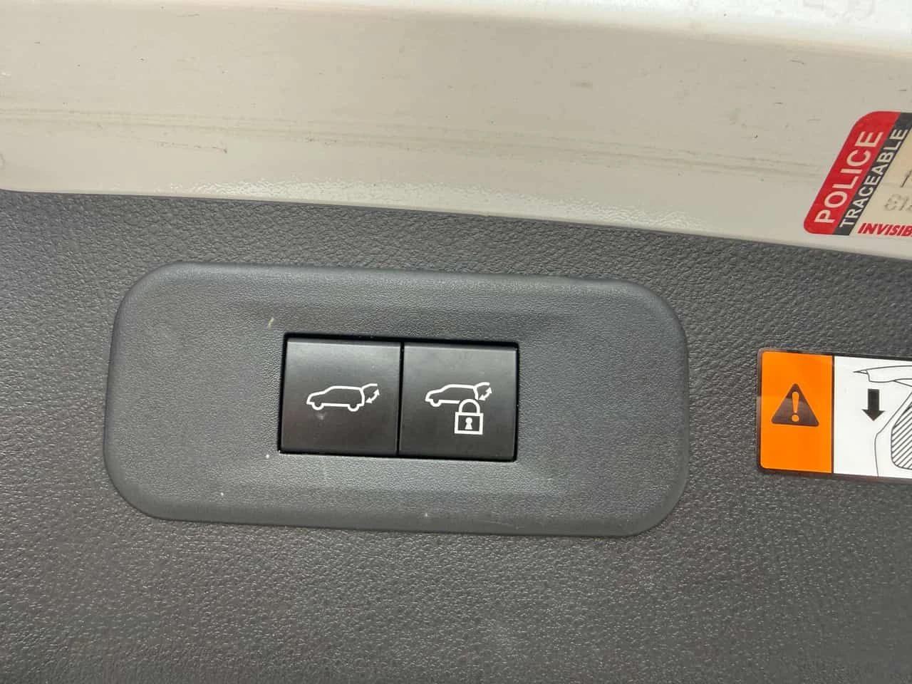 Lexus NX 350h * CARFAX * ОПЦИЯ ЗА ФИНАНСИРАНЕ, снимка 16 - Автомобили и джипове - 55684394