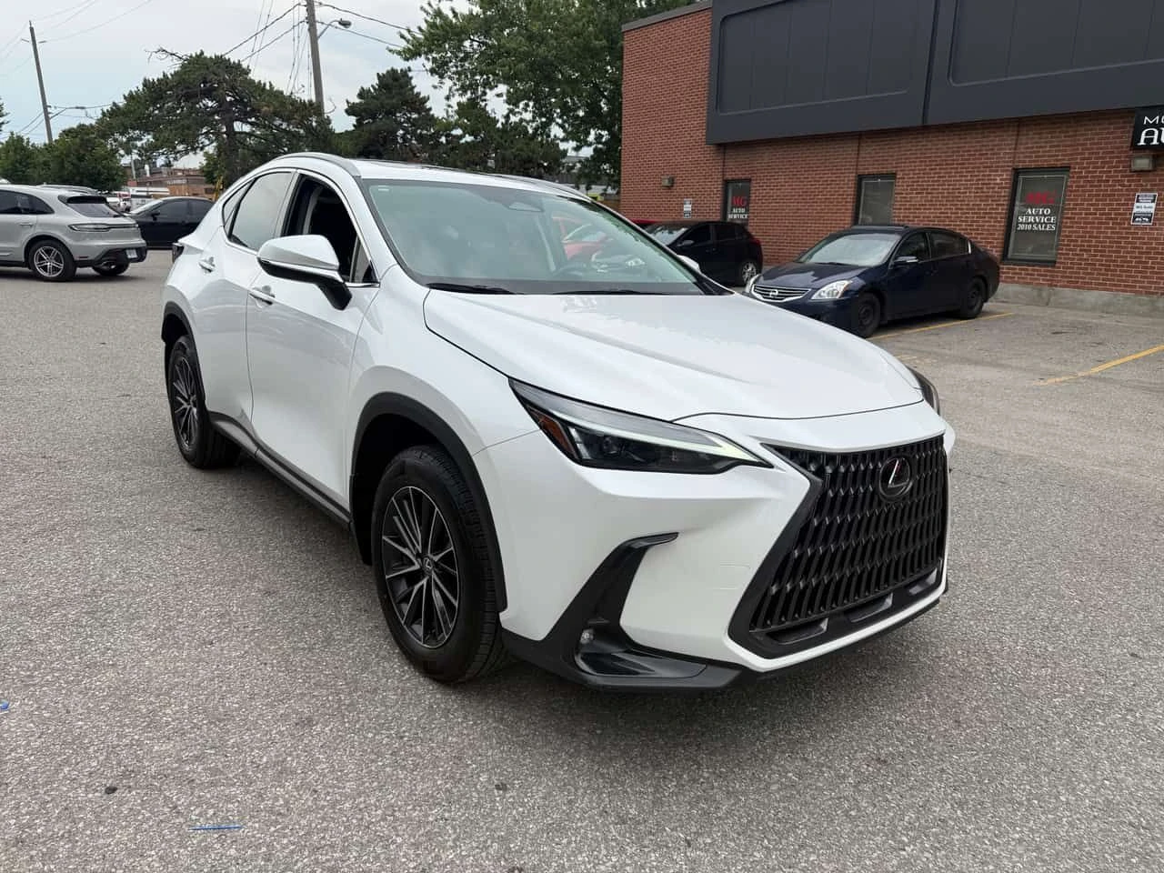Lexus NX 350h * CARFAX * ОПЦИЯ ЗА ФИНАНСИРАНЕ, снимка 10 - Автомобили и джипове - 55684394