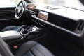 Porsche Cayenne TURBO E-HYBRID/NEW MODEL/SPORT DESIGN/PANO/360/HUD, снимка 8 - Автомобили и джипове - 45464290