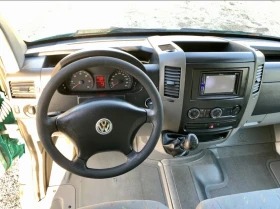VW Crafter ЩОРА* КЛИМАТИК* НАВИГАЦИЯ* СЕРВИЗНИ ДОКУМЕНТИ, снимка 13