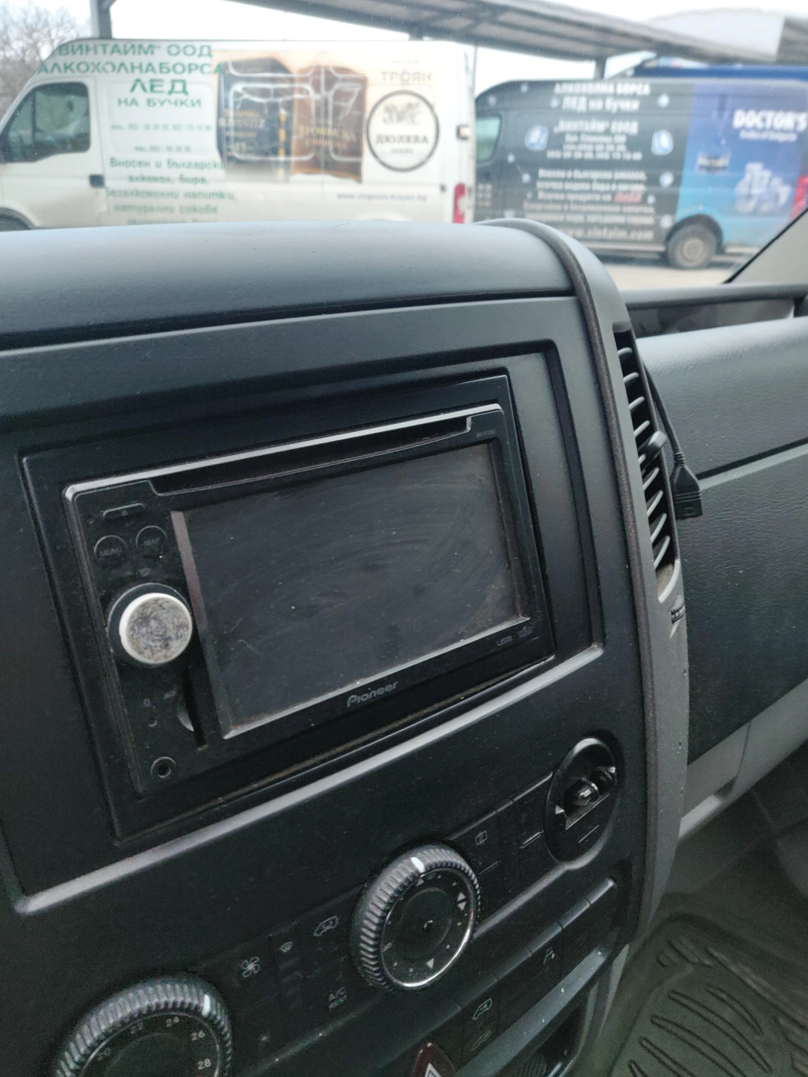 VW Crafter 2.5 TDI, снимка 7 - Бусове и автобуси - 54996068