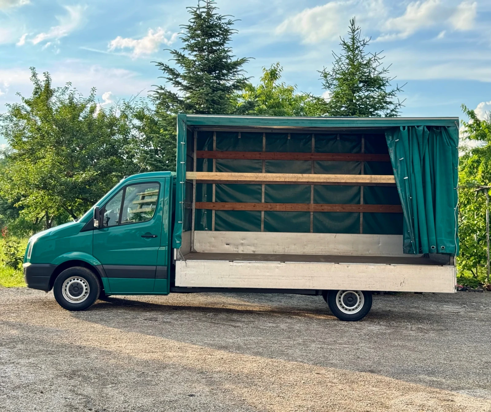 VW Crafter ЩОРА* КЛИМАТИК* НАВИГАЦИЯ* СЕРВИЗНИ ДОКУМЕНТИ, снимка 5 - Бусове и автобуси - 55942002