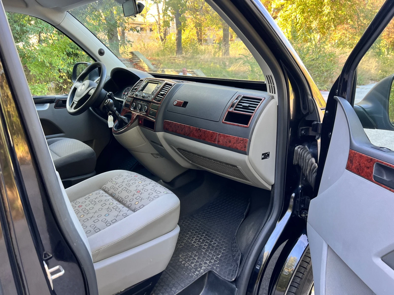 VW Transporter 4 Motion ОБСЛУЖЕН ТОП, снимка 11 - Бусове и автобуси - 56396881
