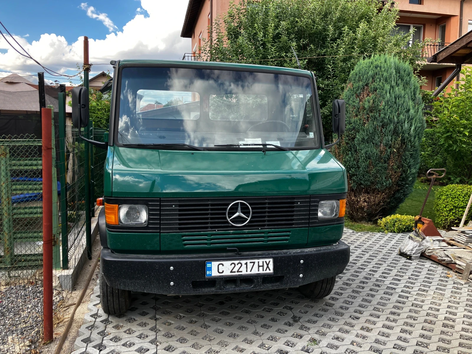 Mercedes-Benz 709 Тристранен самосвал, снимка 3 - Камиони - 55164663