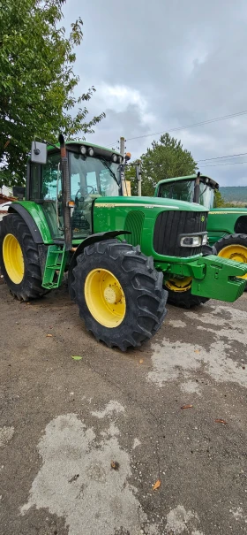      John Deere 6820