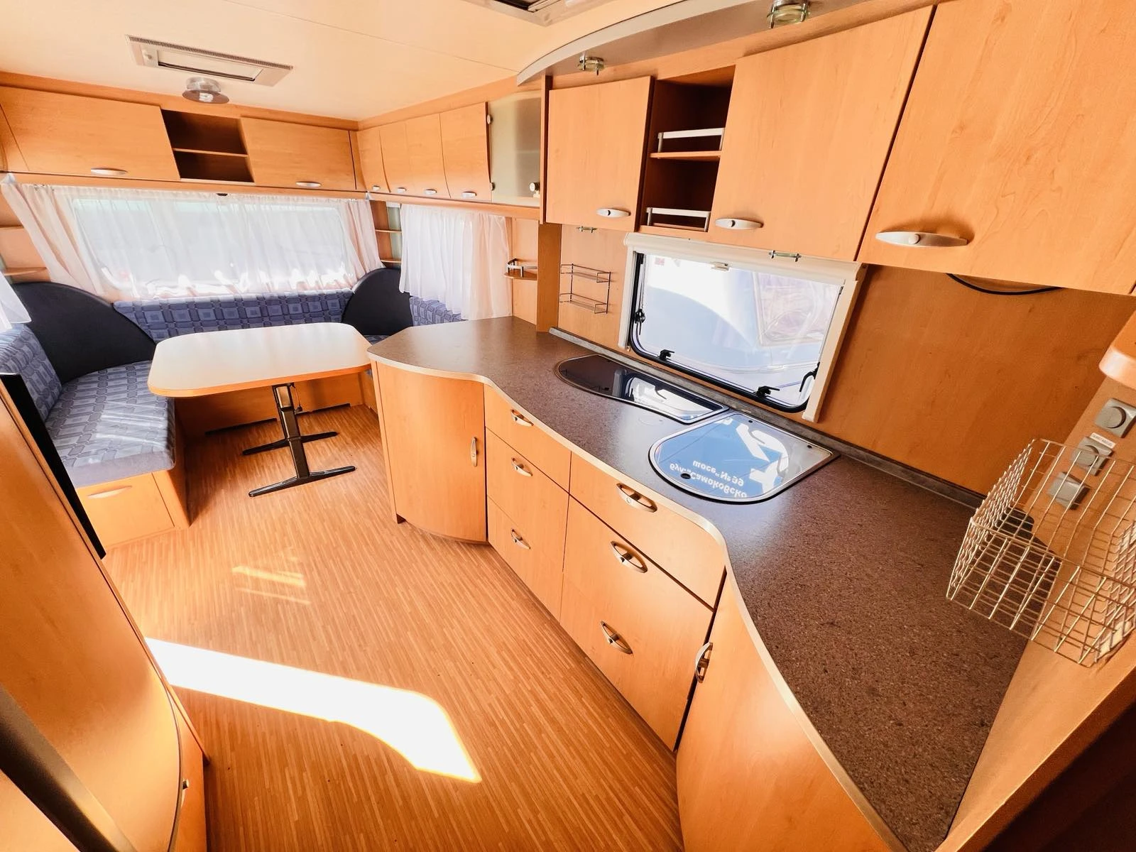 Каравана Knaus 750, снимка 8 - Каравани и кемпери - 53838183