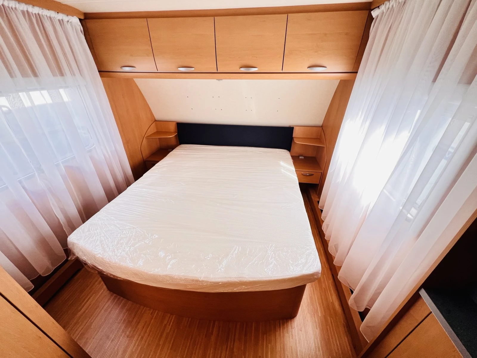 Каравана Knaus 750, снимка 12 - Каравани и кемпери - 53838183