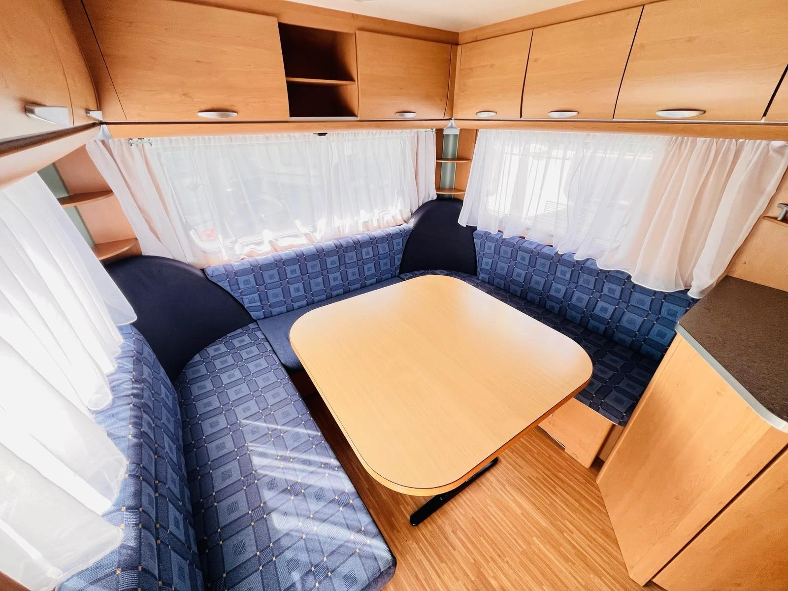 Каравана Knaus 750, снимка 5 - Каравани и кемпери - 53838183