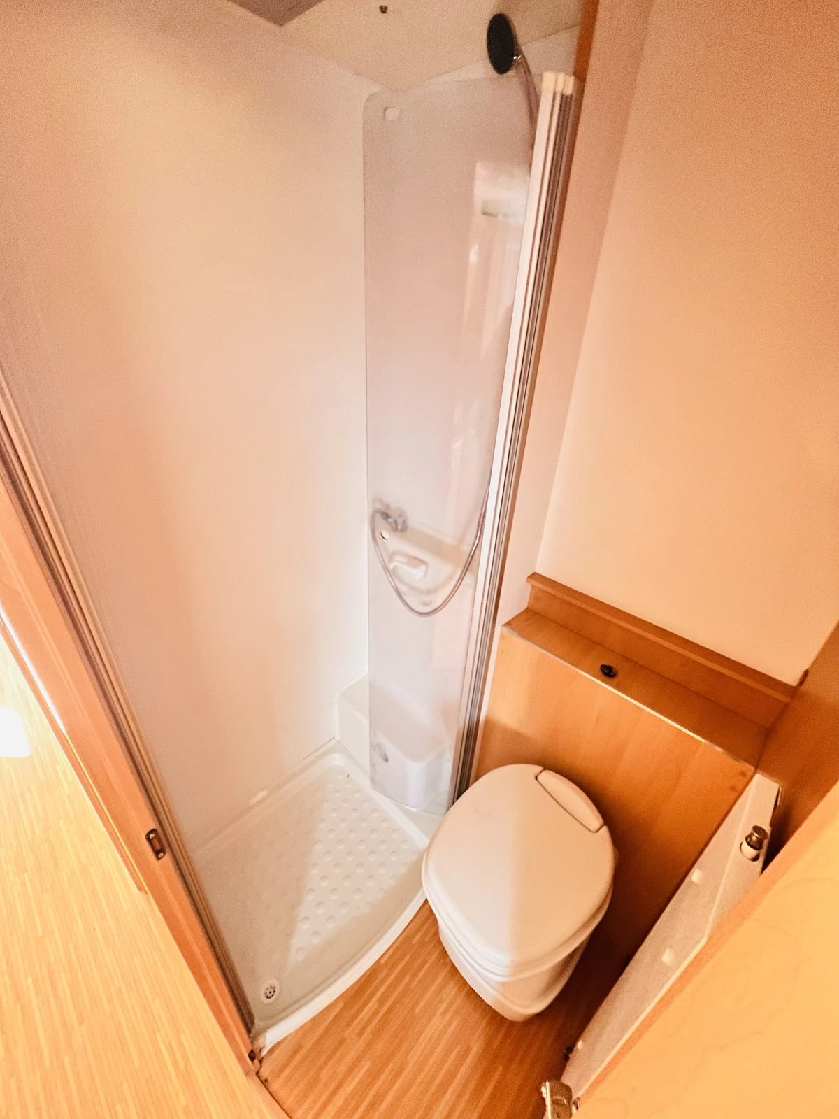 Каравана Knaus 750, снимка 14 - Каравани и кемпери - 53838183