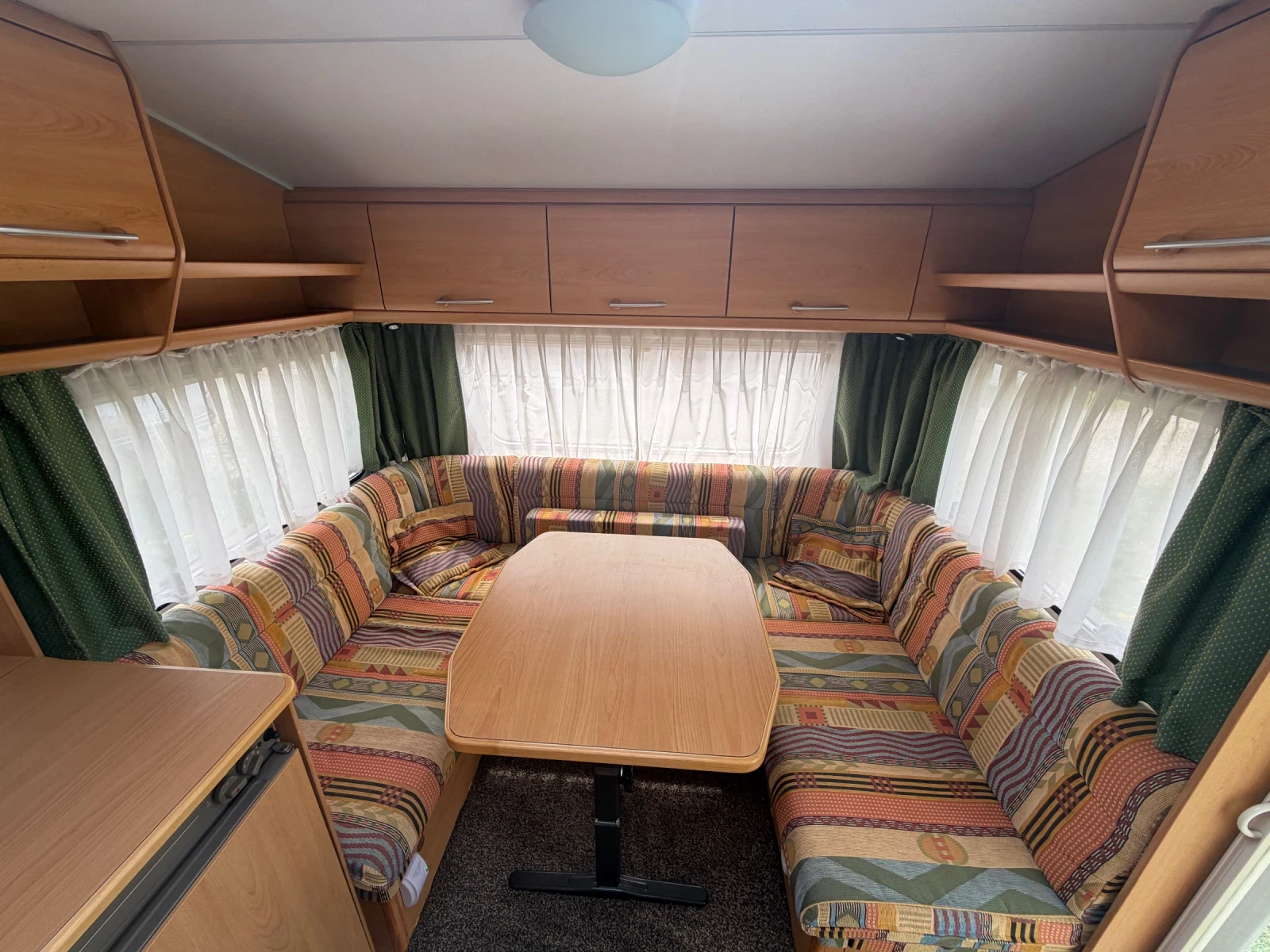 Каравана Knaus Cheers, снимка 14 - Каравани и кемпери - 54196747