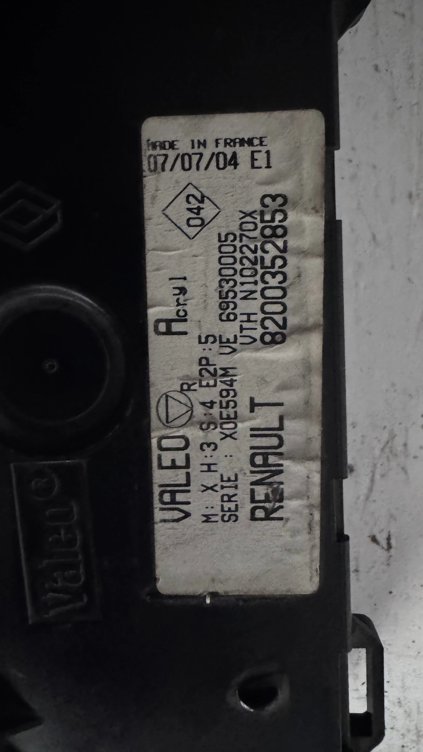   /  /   Renault Clio - 8200352853 / 69530005 | Mobile.bg   2