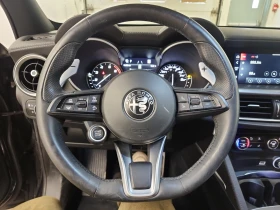 Alfa Romeo Giulia Veloce/AWD/H&K/Pano/Distronic/Red Interior, снимка 14