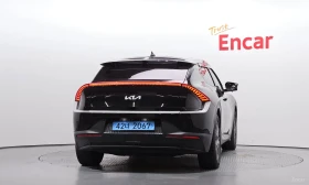 Kia EV6 АВАНСОВО ПЛАЩАНЕ\Long Range 4WD\ТОП ЦЕНА, снимка 4