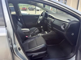 Toyota Auris 2.0D4D, снимка 10