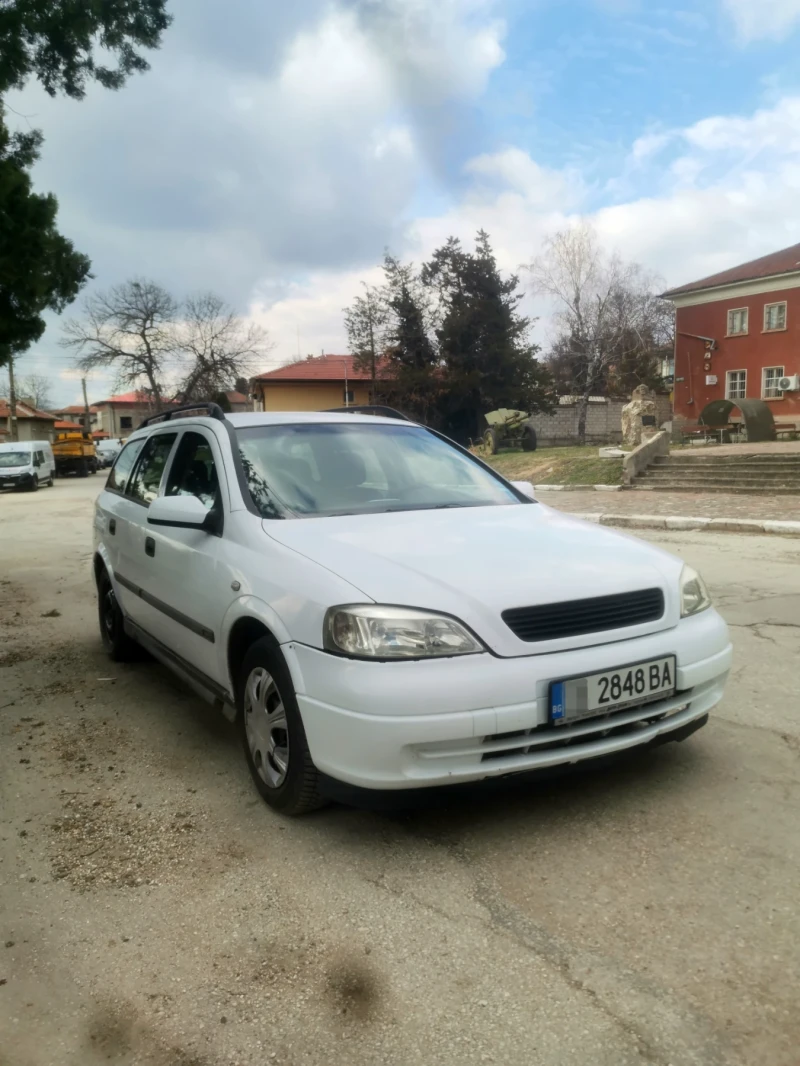 Opel Astra, снимка 1 - Автомобили и джипове - 48963843