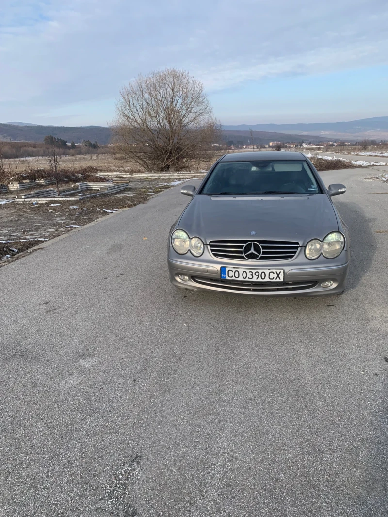 Mercedes-Benz CLK 270 CDI, снимка 11 - Автомобили и джипове - 49296846