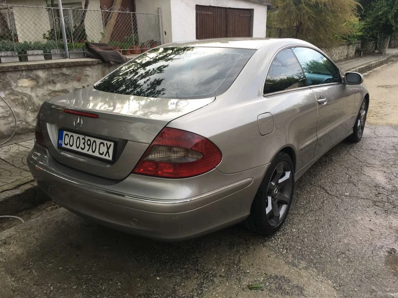 Mercedes-Benz CLK 270 CDI, снимка 4 - Автомобили и джипове - 49296846