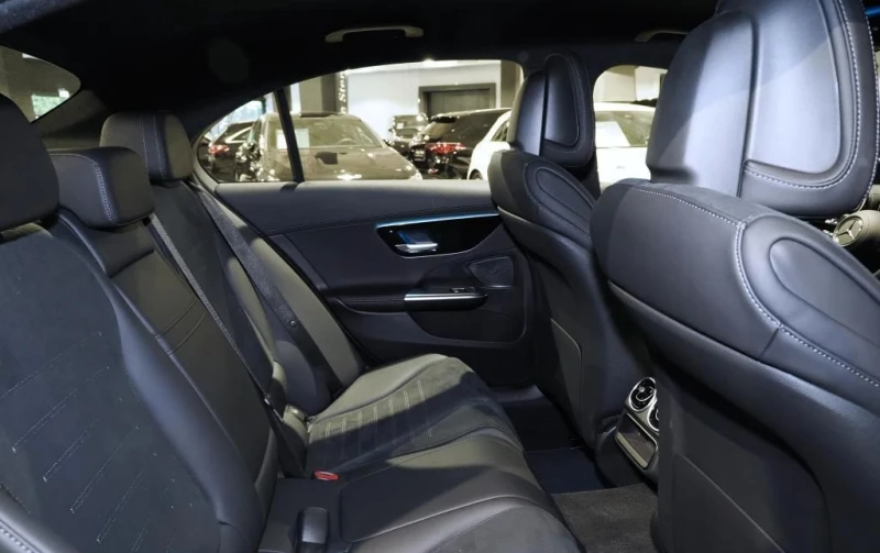 Mercedes-Benz C 220 d/ AMG/ LED/ DISTRONIC/ CAMERA/ KEYLESS/ , снимка 10 - Автомобили и джипове - 50873812