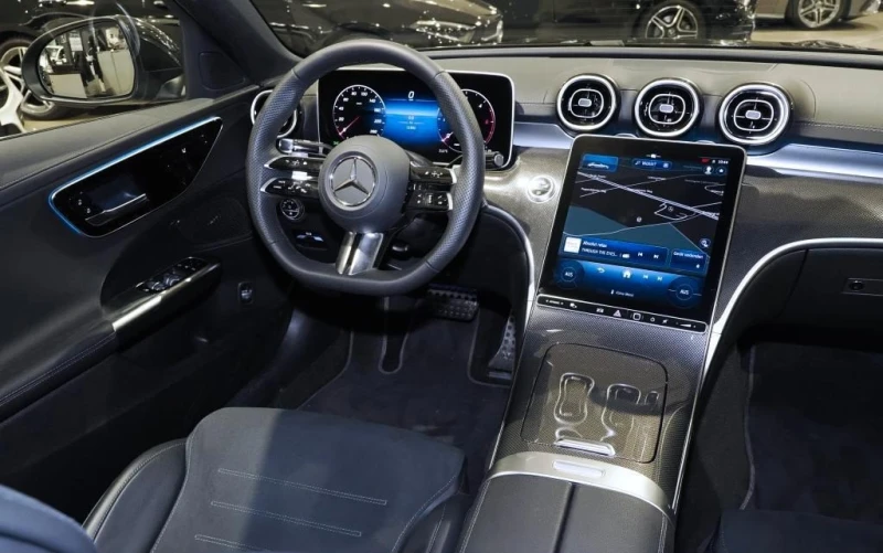 Mercedes-Benz C 220 d/ AMG/ LED/ DISTRONIC/ CAMERA/ KEYLESS/ , снимка 6 - Автомобили и джипове - 50873812