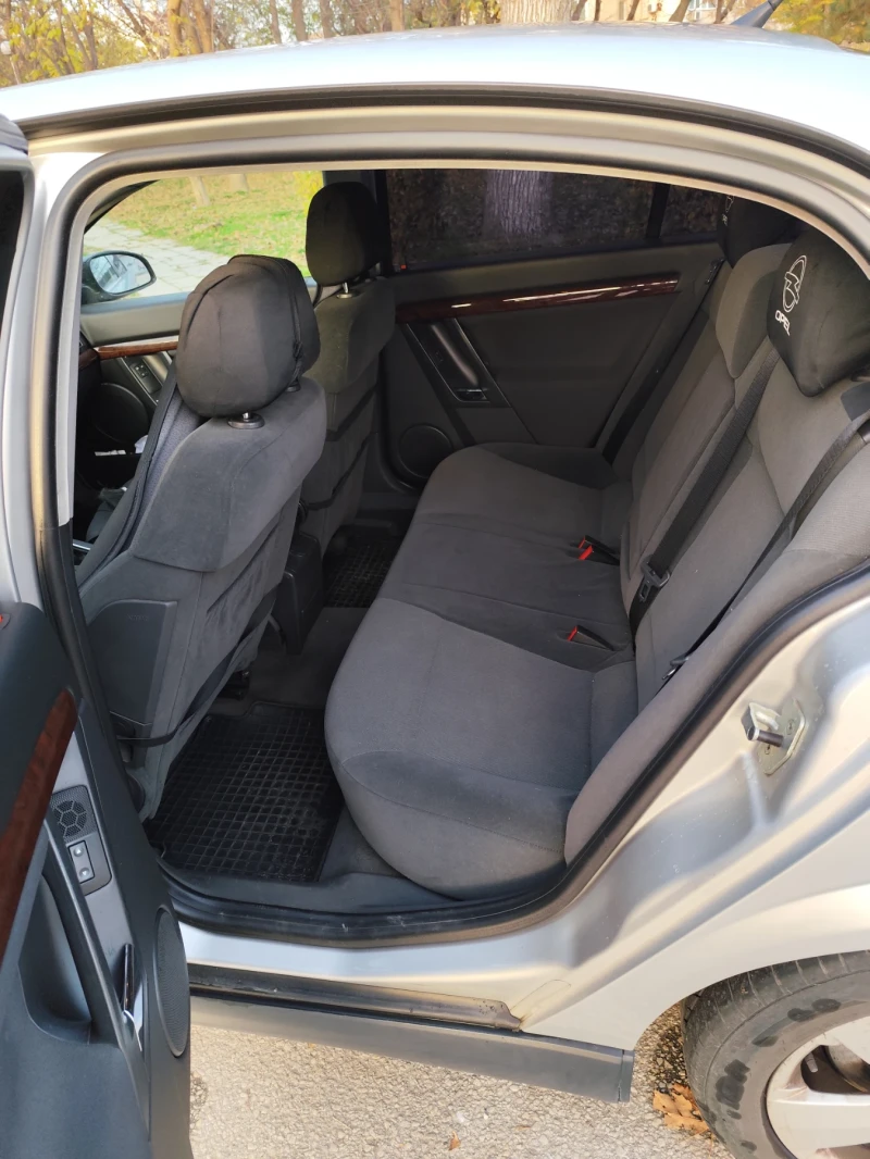 Opel Vectra C, снимка 6 - Автомобили и джипове - 52529443