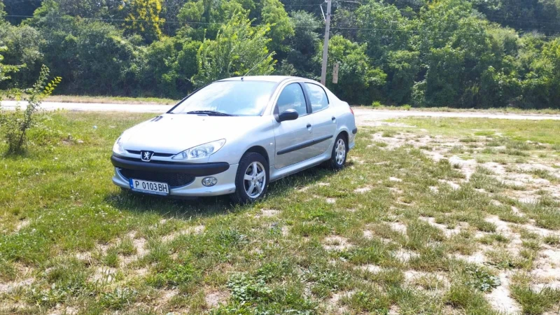 Peugeot 206 Седан, снимка 11 - Автомобили и джипове - 52685244