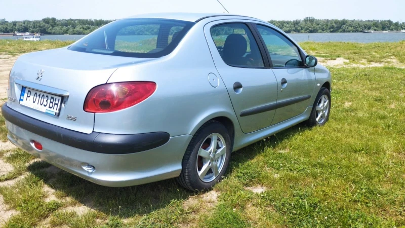Peugeot 206 Седан, снимка 6 - Автомобили и джипове - 52685244