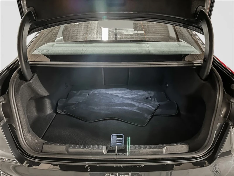 Audi A3 40* TFSI* quattro* Komfort* AWD* АвтоКредит* (ЦЕНА, снимка 14 - Автомобили и джипове - 52974090