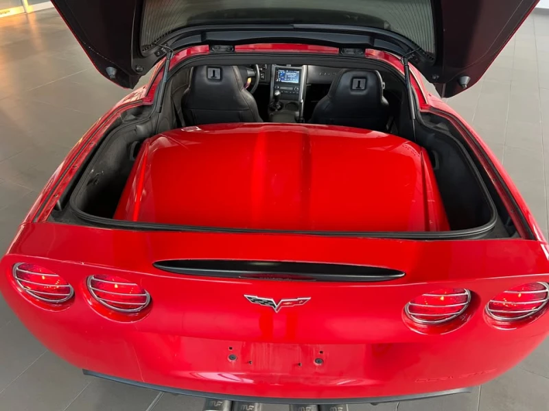 Chevrolet Corvette CARFAX* АВТОФИНАНСИРАНЕ* БЕЗ ПЪРВОНАЧАЛНА ВНОСКА* , снимка 4 - Автомобили и джипове - 52952221