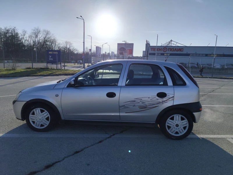 Opel Corsa 1.2 16V, снимка 5 - Автомобили и джипове - 53323344