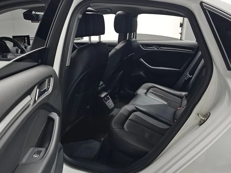 Audi A3 2.0 TFSI, снимка 12 - Автомобили и джипове - 55006371