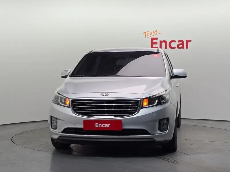 Kia Carnival 11-SEATER DELUXE, снимка 3 - Автомобили и джипове - 55290765