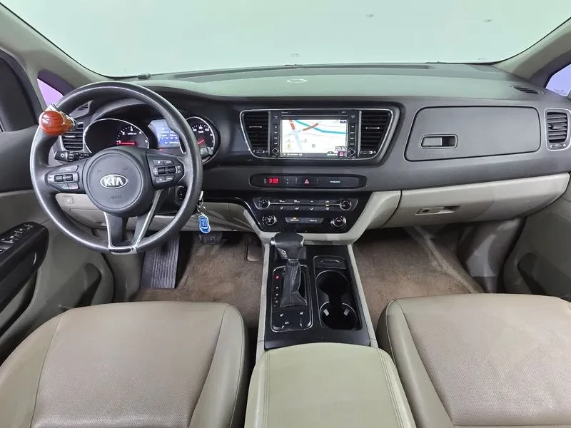 Kia Carnival 11-SEATER DELUXE, снимка 7 - Автомобили и джипове - 55290765
