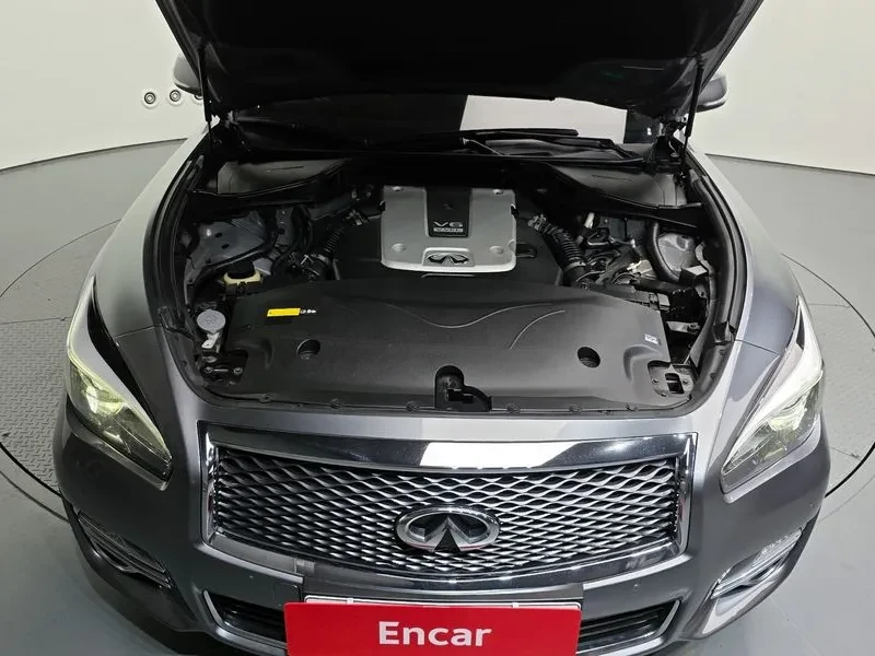 Infiniti Q70 Style 3.7 Бензин, снимка 13 - Автомобили и джипове - 55455853