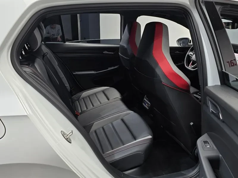 VW Golf 2.0 Gti, снимка 11 - Автомобили и джипове - 55748386