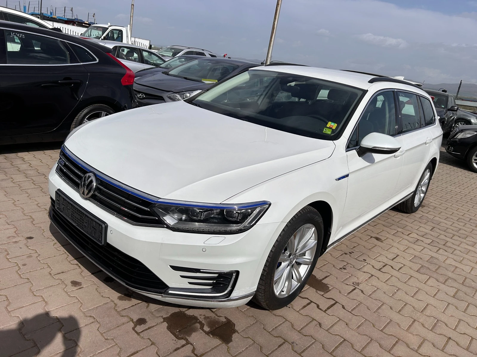 VW Passat 1.4GTE PLUG IN HUBRID AVTOMAT/NAVI EURO 6 ЛИЗИНГ - изображение 3