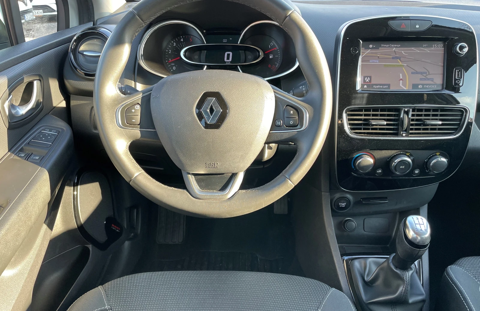 Renault Clio 1.2 75hp ZEN Navy - изображение 8