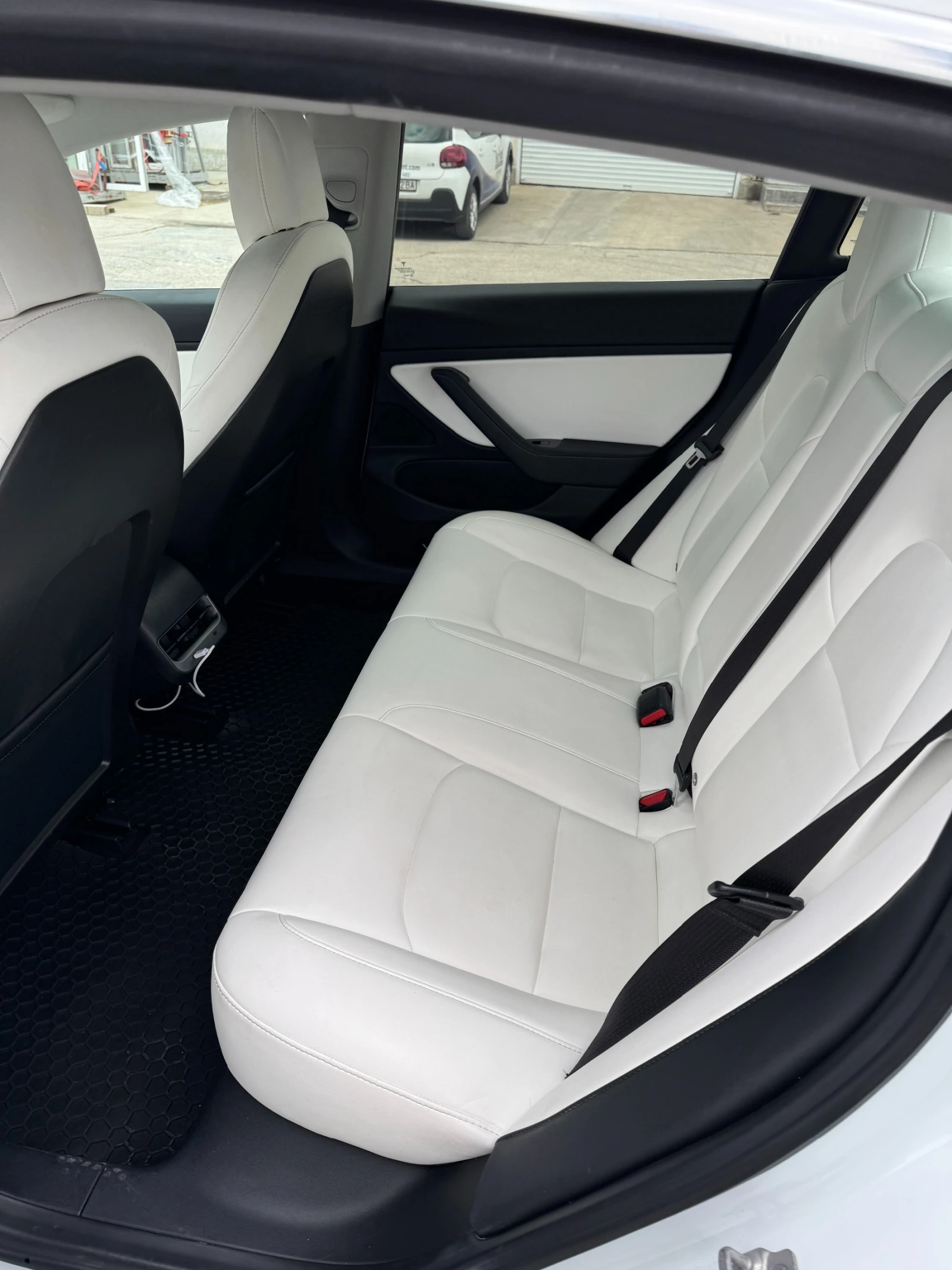 Tesla Model 3  Mid Range  CCS2 | Mobile.bg   15