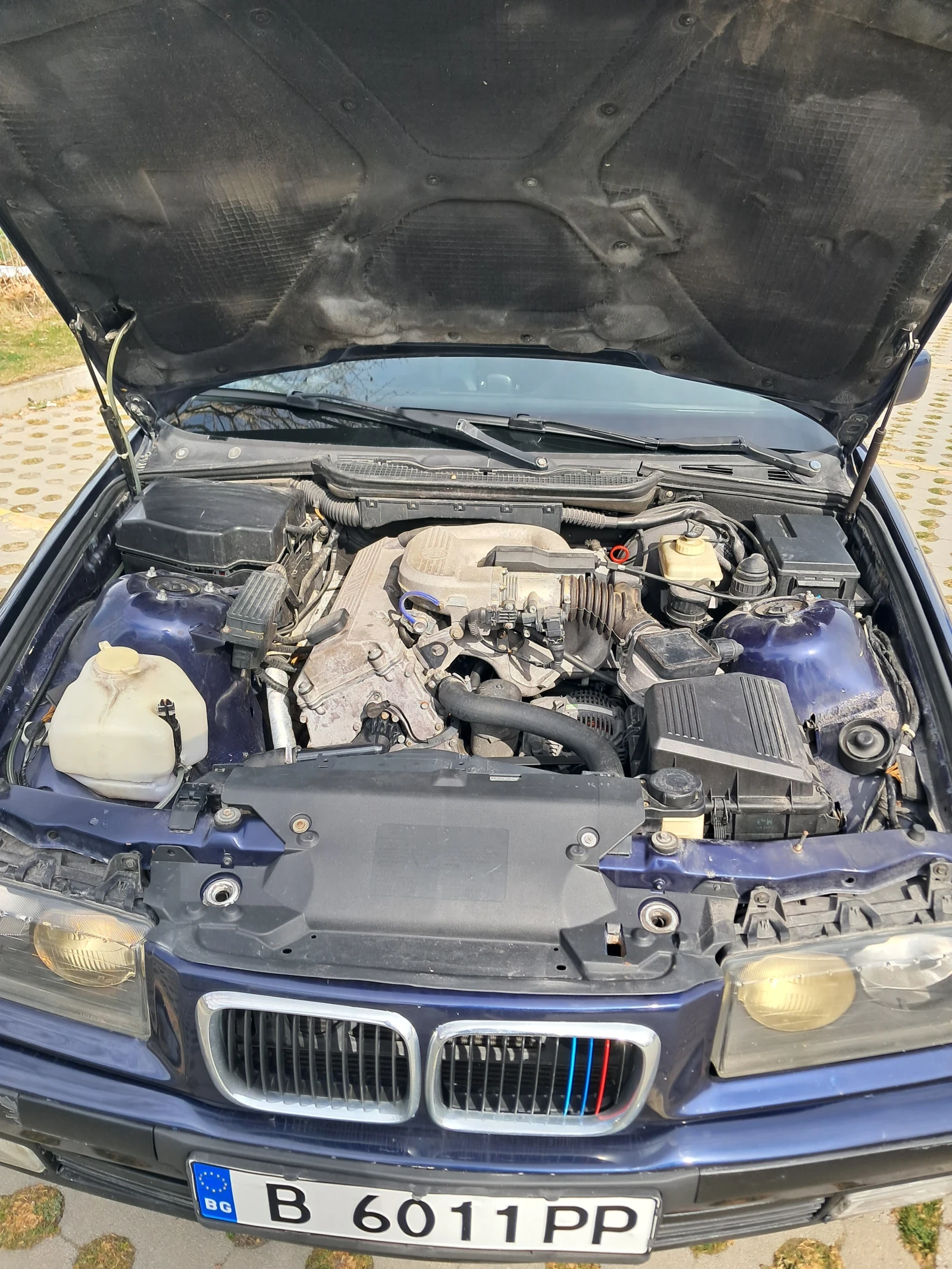 BMW 316 Кокпакт - изображение 3