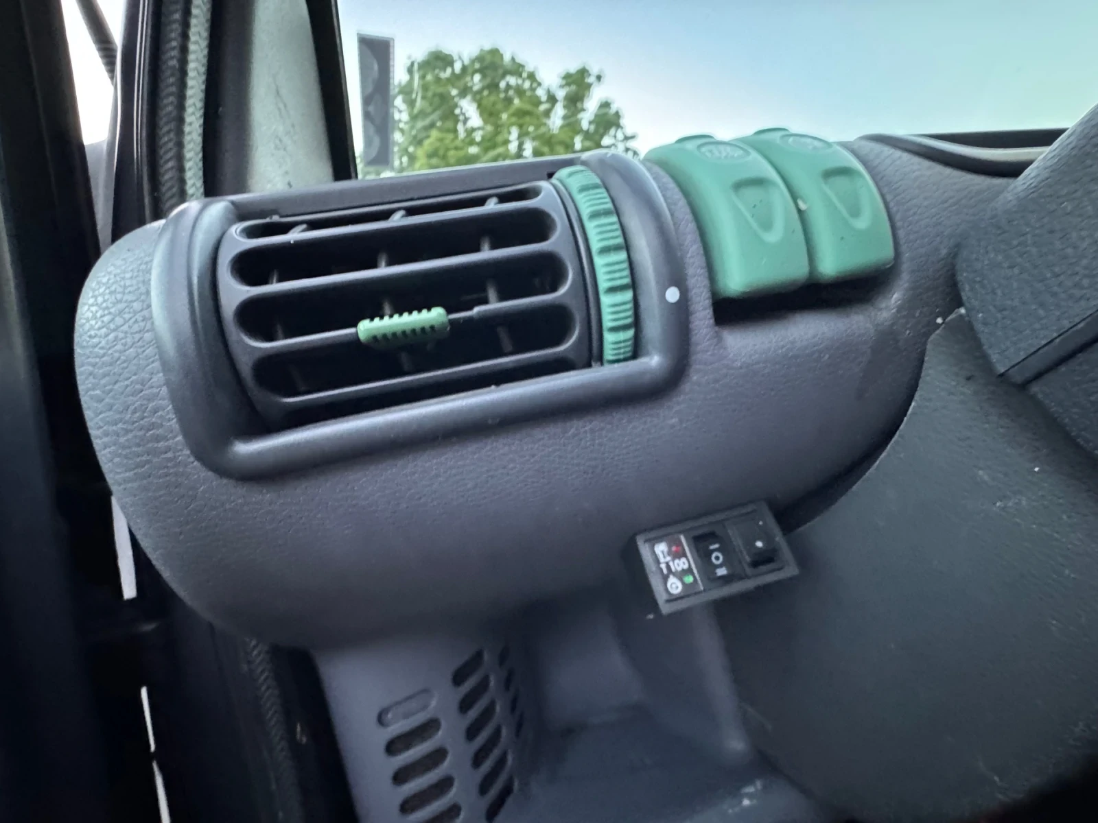 Renault Twingo Супер икономичен автомобил има Газова уредба - изображение 7