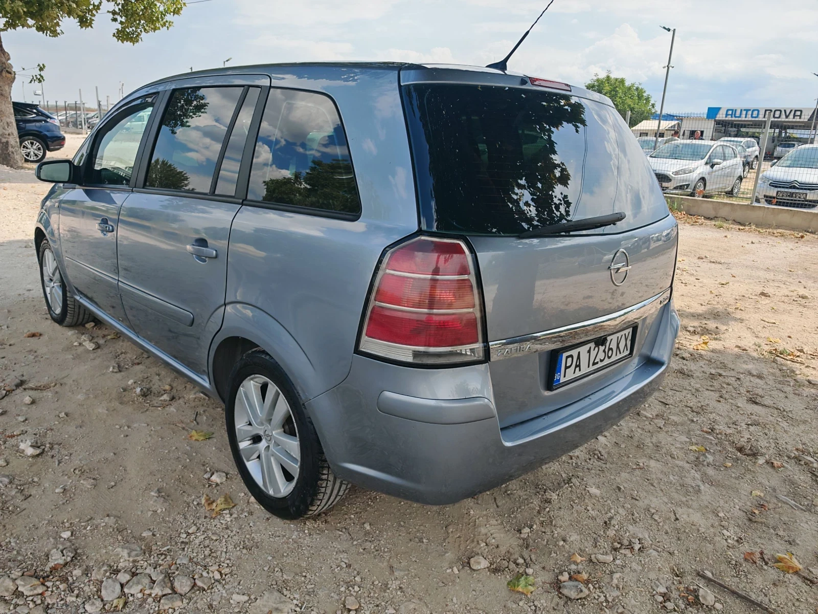 Opel Zafira 1.9 120 К.С. ДИЗЕЛ!АВТОМАТ!МУЛТИМЕДИЯ!7МЕСТА! - изображение 7