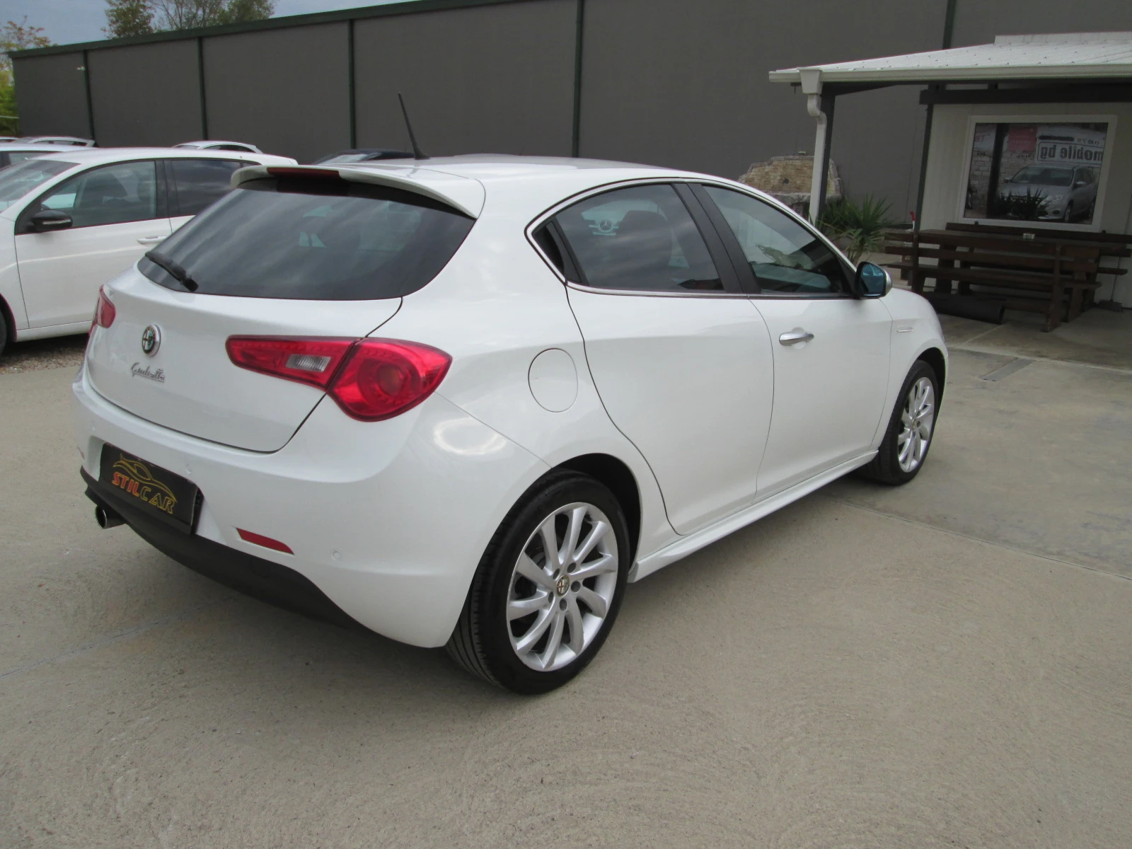 Alfa Romeo Giulietta 1.4I-Сервизна история-НОВА - изображение 4