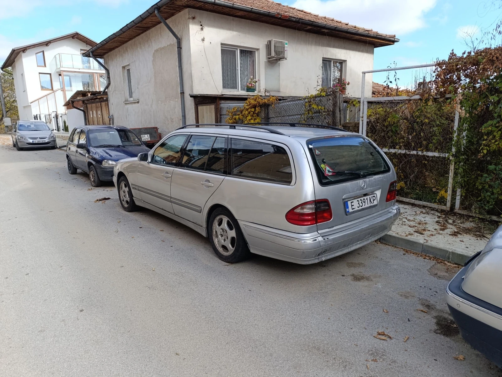 Mercedes-Benz E 240  - изображение 3