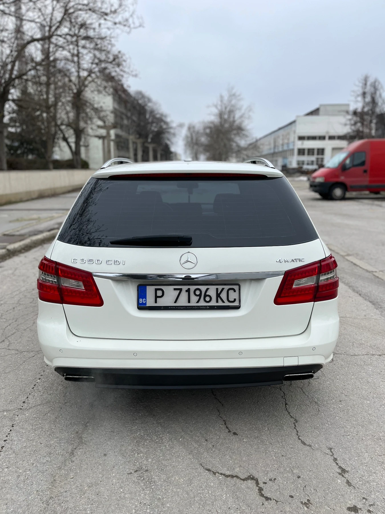 Mercedes-Benz E 350  - изображение 4