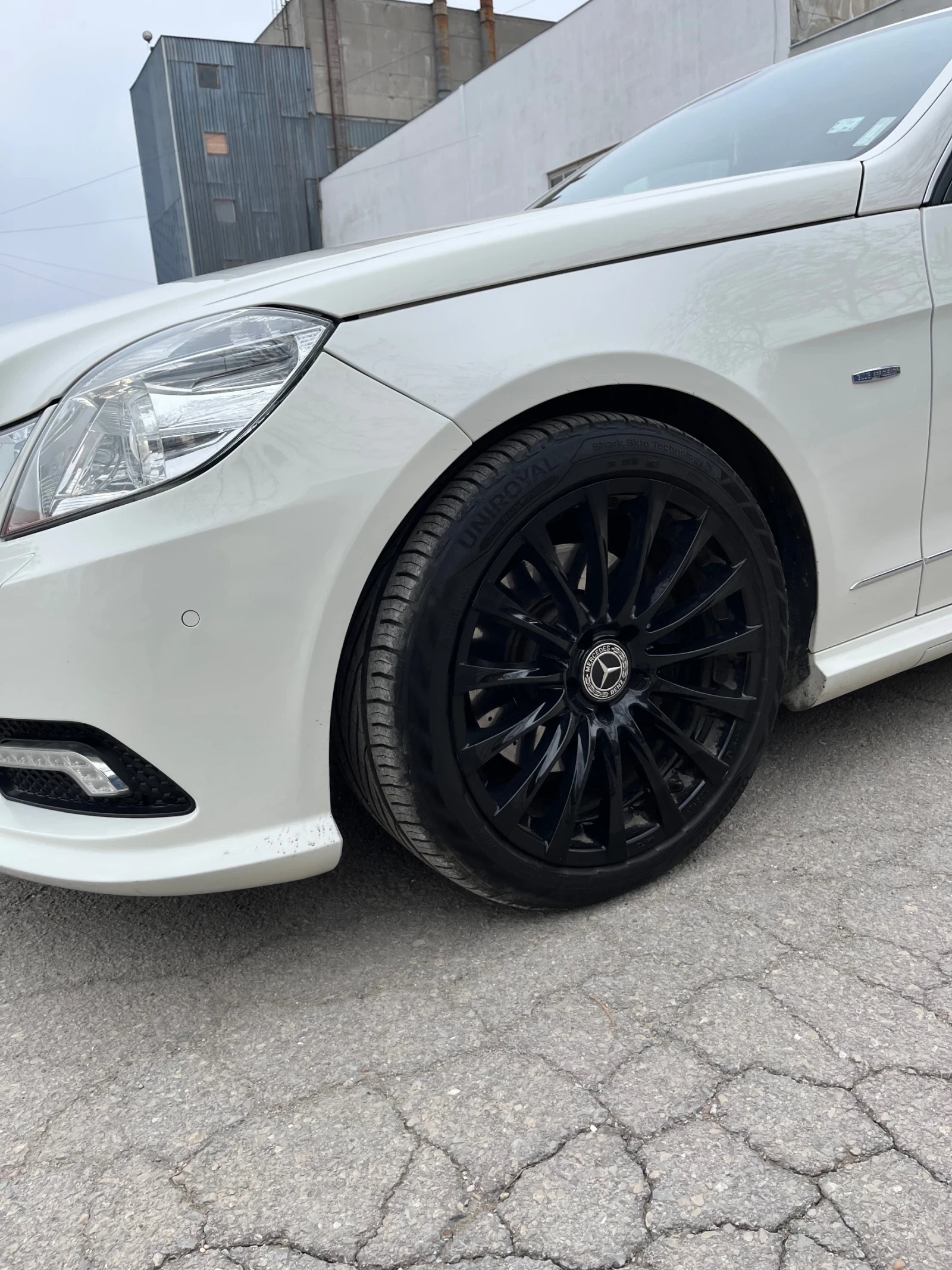 Mercedes-Benz E 350  - изображение 8