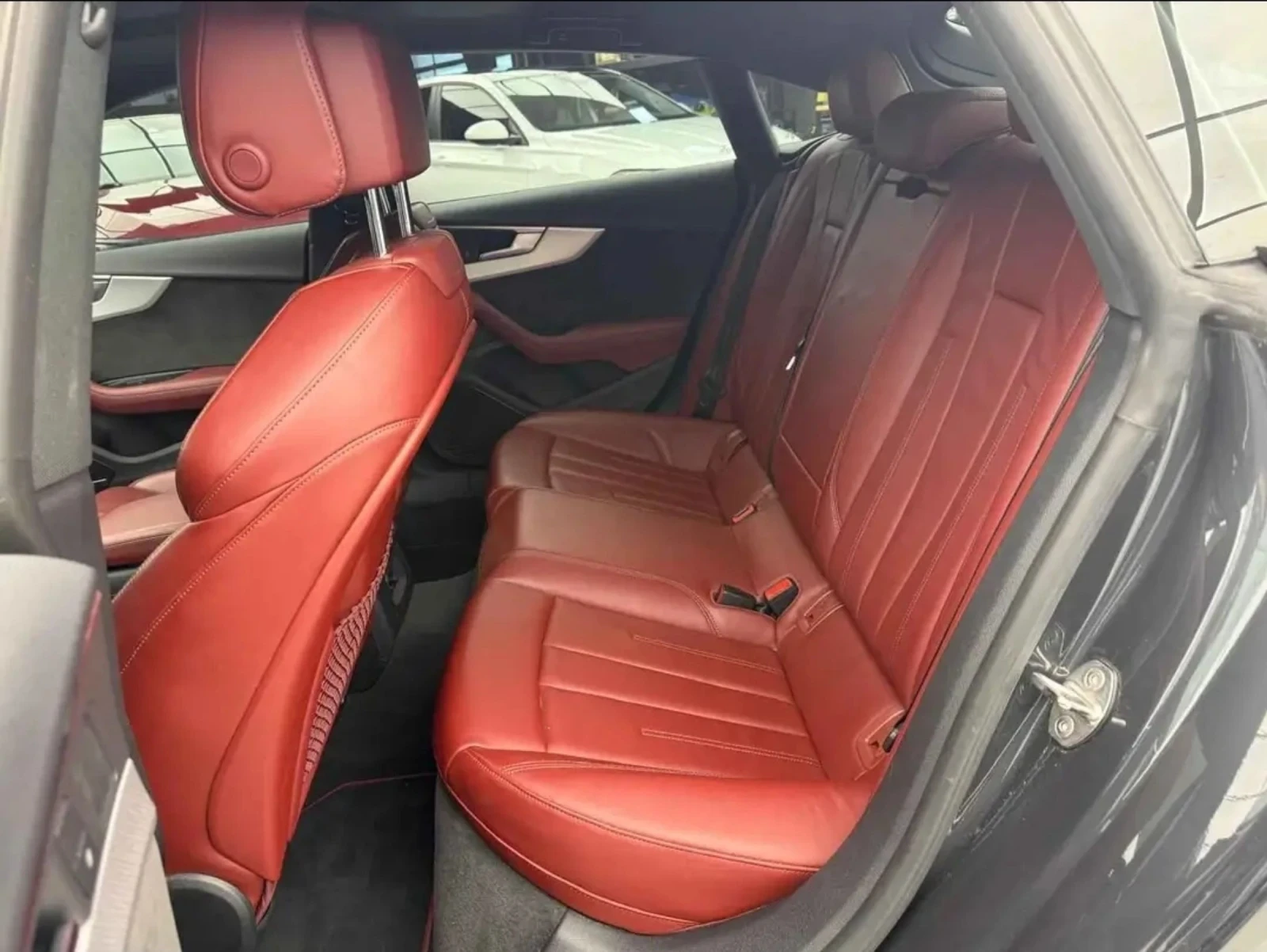 Audi A5 2018/B&O/AMBIENT/PANO/360/4x4/Чист КАРФАКС, снимка 13 - Автомобили и джипове - 54071035