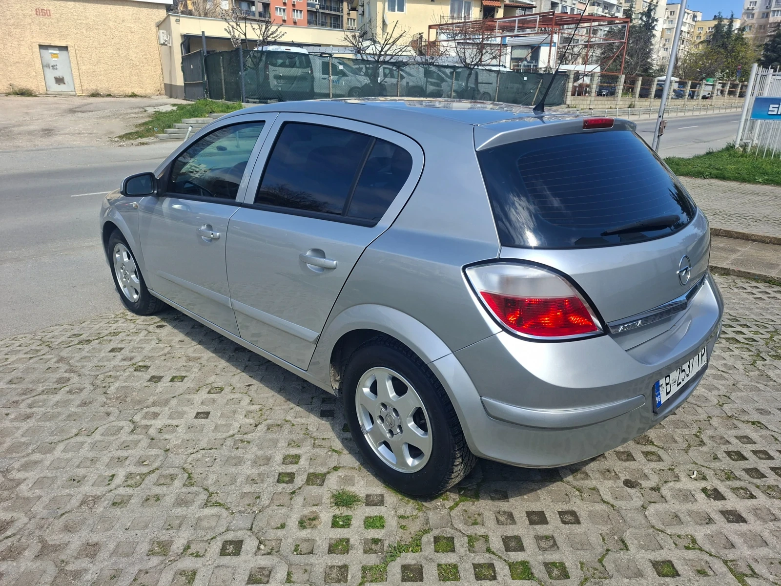 Opel Astra 1.7 CDTI, снимка 4 - Автомобили и джипове - 54174091