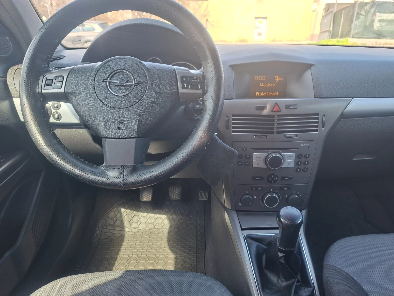 Opel Astra 1.7 CDTI, снимка 14 - Автомобили и джипове - 54174091