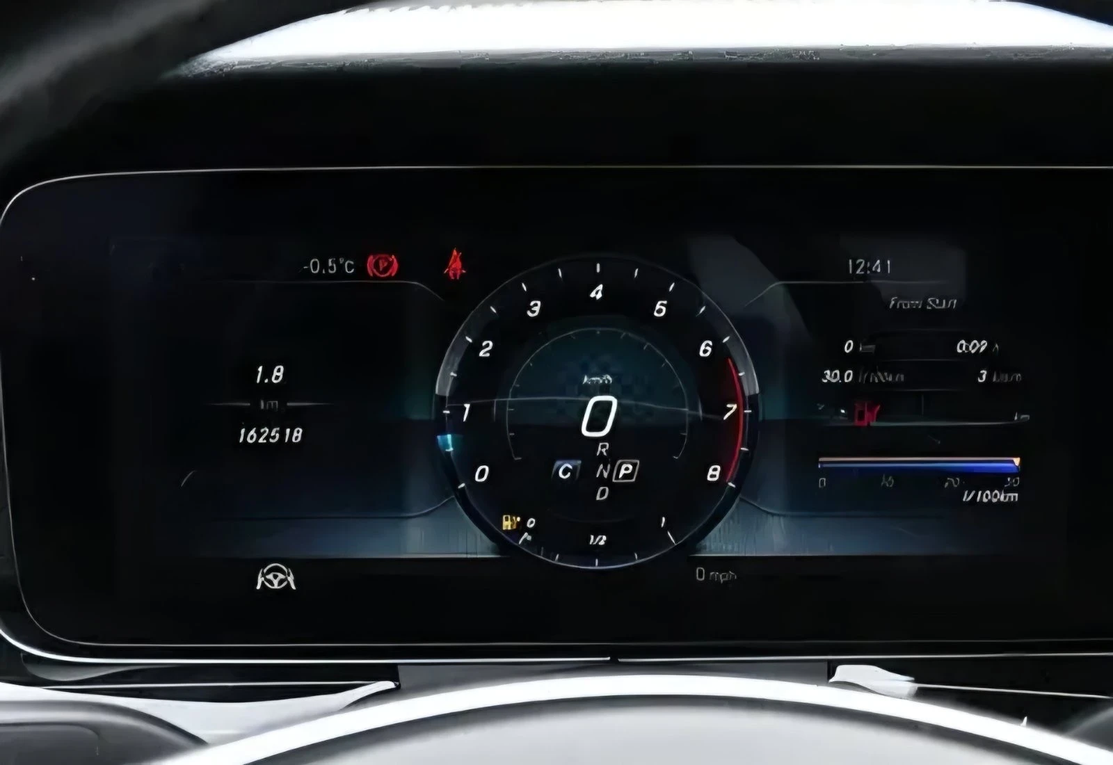 Mercedes-Benz E 43 AMG Burmester* Панорама* Обдухване* 360, снимка 11 - Автомобили и джипове - 54184865