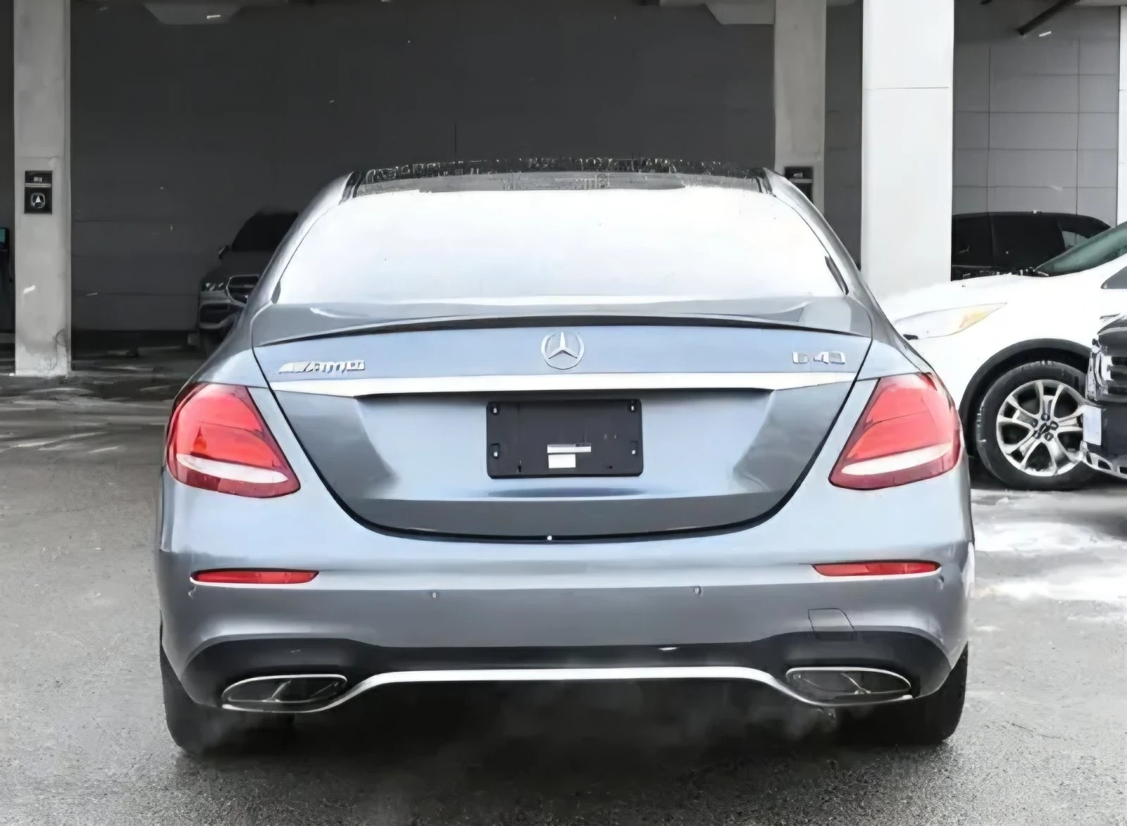 Mercedes-Benz E 43 AMG Burmester* Панорама* Обдухване* 360, снимка 4 - Автомобили и джипове - 54184865