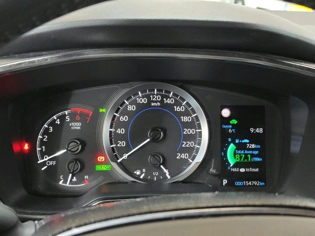 Toyota Corolla 1.8 Business - Hybrid, снимка 7 - Автомобили и джипове - 54205335